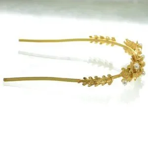 Oscar de la Renta | Accessories | Oscar De La Renta Gold  display picture 1
